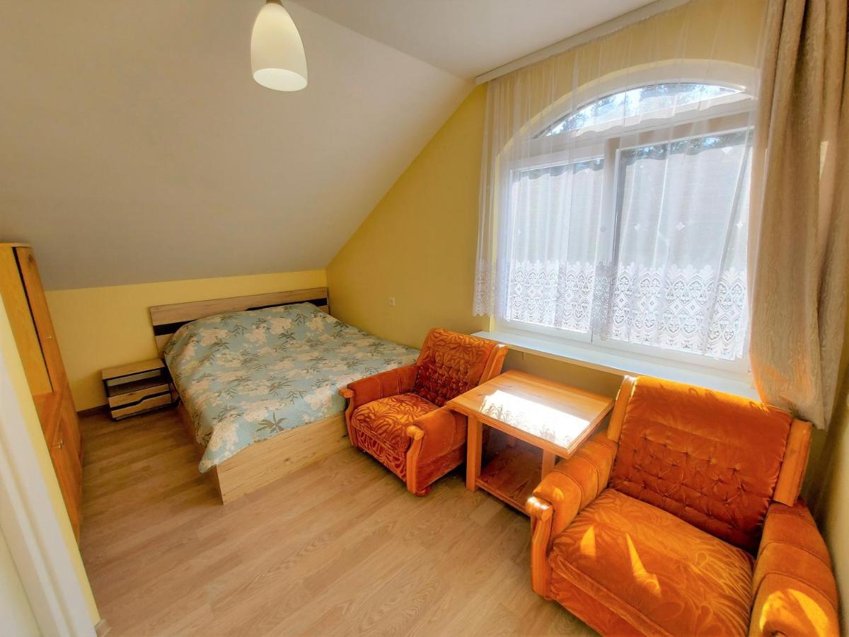 Neringa Guest House Palanga Esterno foto